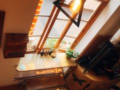 靠窗位-长颈鹿咖啡(大学路店)