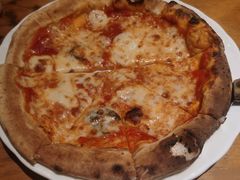 玛格丽特披萨-盘炉forenza·云贵川融合小食堂 ( 钟楼中柳巷店)