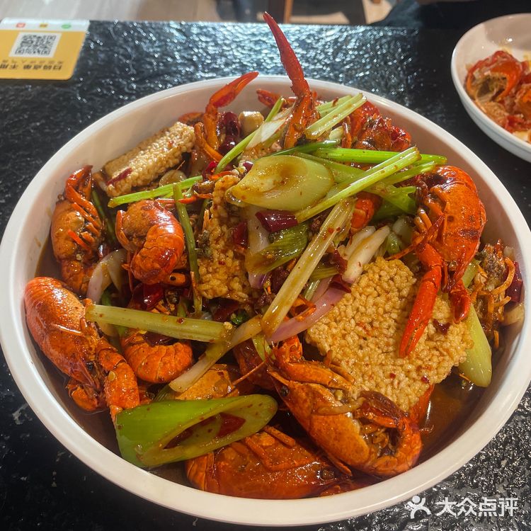 龙虾季     周姑娘不等位