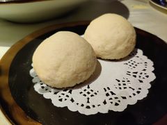 脆皮流沙包-皇朝会.经典传统粤菜(外滩店)