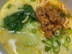 金汤肉沫米粉-吉品合酥脆烤饼(哈西金街店)
