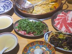 -洱火云南酸菜牛肉火锅(石景山当代商城店)