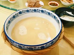 -老国贸云南传统过桥米线(滇池店)