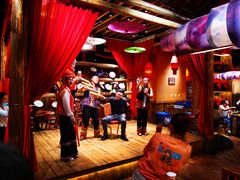 -老滇山寨•云南特色菜•地方菜•民族风情歌舞表演(金碧店)