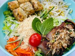 香茅烤猪颈肉春卷捞檬-蔡澜Pho·越南粉餐厅(海上世界店)