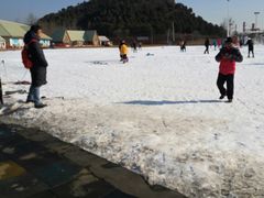 -十三陵雪世界滑雪场