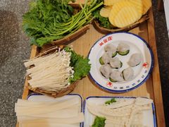 -贤合庄卤味火锅(济南泉城路店)
