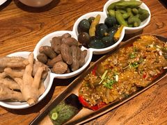 阿里家凉菜拼盘-阿里家·新疆烤肉酒場 by MIG