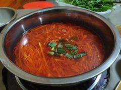 酸汤锅底-黄利砖万峰林布依特色酸笋牛肉馆
