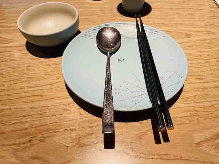 枕水江南(柏威年店)-"环境有点像西餐厅 熏鱼 上来是热乎的 但.