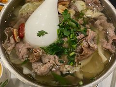-犇逸·乐山跷脚牛肉·四川现炒(览海店)