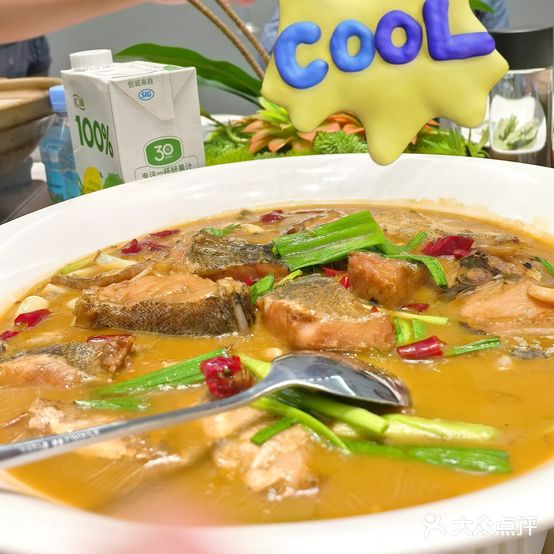 泗癞厨李家宴(万方水晶城店)