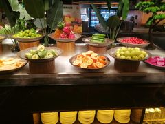 -钱小奴海鲜自助黑金店(杭州滨江龙湖店)
