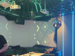 -萧邦音乐会所KTV(向西店)