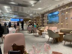 大堂-奈雪的茶(湖滨银泰in77C区PRO店)
