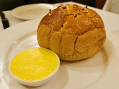 超多黄油的餐前面包-摩根扒房(桐梓林店)