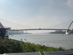 -南京眼步行桥