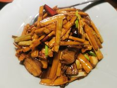 竹笋炒腊肉-丹江渔村(首都机场店)