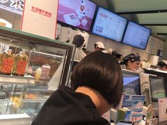 -奈雪的茶(亨特国际广场店)