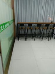 -苗医生专业祛痘·皮肤管理
