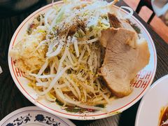 满满的蒜泥解腻-拉面莊夢語＆中华料理八椿