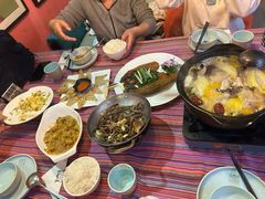 -香巴拉云南餐厅(华莱坞店)