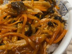 鱼香肉丝饭-吉野家(红博中央公园店)