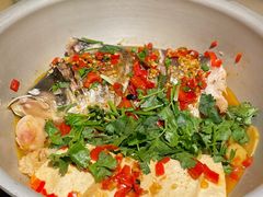 压锅剁椒鱼头-佬麻雀·剁椒鱼头(京基KK One店)