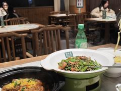 -绿草地·湘菜(酃湖师院店)