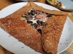 鸡蛋蘑菇熏肉荞麦可丽饼-RAC BAR(安福路店)