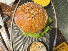 -Let'sBURGERplus·非常创意汉堡(三里屯店)