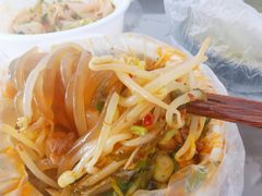 杂酱酸辣粉-荀记肉夹馍(三八家乐福店)