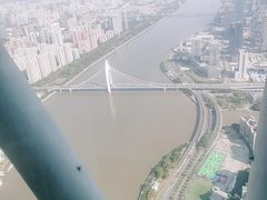 -广州塔卢特斯法国旋转餐厅