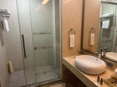-肇庆国际大酒店(七星岩星湖景区店)