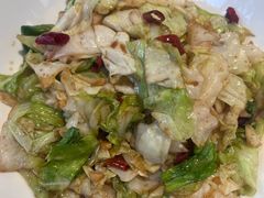 -阿瓦山寨·湘菜现炒·剁椒鱼头王(咸阳总店)