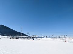 -丝绸之路山地度假区滑雪场