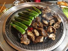 -围炉肉舍•炭烤活鳗•丹东海鲜烤肉(步行街店)