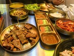 -胡悦里韩式烤肉(芝罘万达广场店)