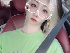 -M Stand(上海人民广场来福士店)