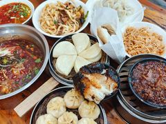 -王菊美食街·王菊面馆(总店)