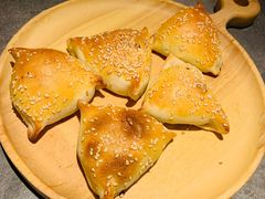 羊肉烤包子-耶里夏丽·丝路新疆菜·清真食品(徐汇南丹东路臻选店)