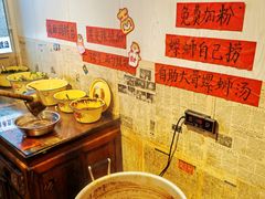 -柳州肥姨妈大骨螺蛳粉(东靖路店)
