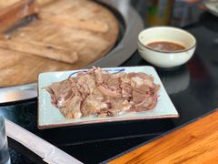 白切羊肉-三里屯土灶炖公鸡地锅鸡(江东店)