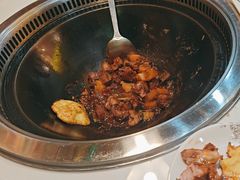 -哈尔滨烧烤·山河村铁锅炖(交大店)