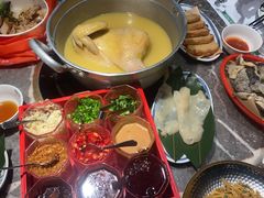 -禄婶鸡煲·打边炉