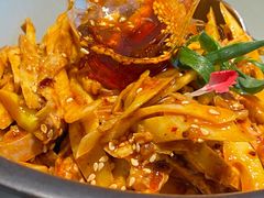 敲糖棒棒鸡-辛香汇·现炒川菜(淮海路百盛店)