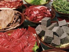 -赵美丽·重庆社区火锅·直营店(火车东站·中豪国际店)