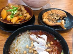 -青石桥老瓦房肥肠粉总店(青石桥总店)