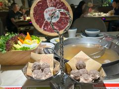 -左庭右院鲜牛肉火锅(浦江欢乐颂店)