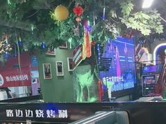 -路边边地标烧烤·川菜·小龙虾·音乐酒馆(良乡长虹店)